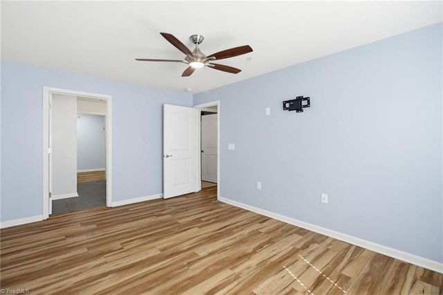 7100 W Friendly Avenue 205, Greensboro, NC 27410
