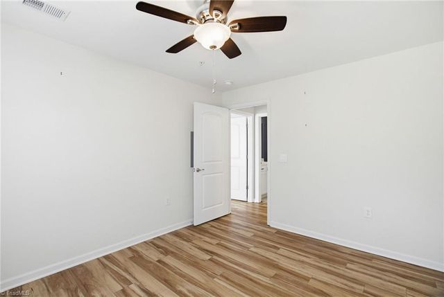 7100 W Friendly Avenue 205, Greensboro, NC 27410