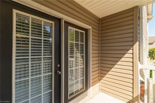 7100 W Friendly Avenue 205, Greensboro, NC 27410