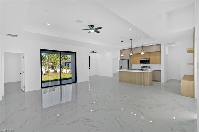 2909 9th Street, Lehigh Acres, FL 33971