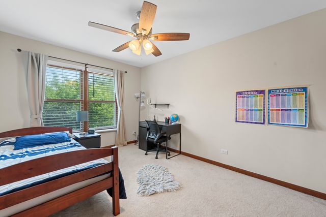 707 Republic Court, Schaumburg, IL 60193