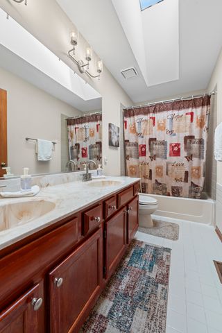 707 Republic Court, Schaumburg, IL 60193