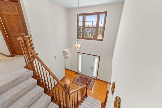 707 Republic Court, Schaumburg, IL 60193