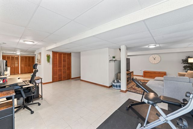 707 Republic Court, Schaumburg, IL 60193