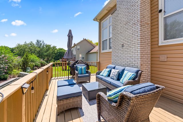 707 Republic Court, Schaumburg, IL 60193