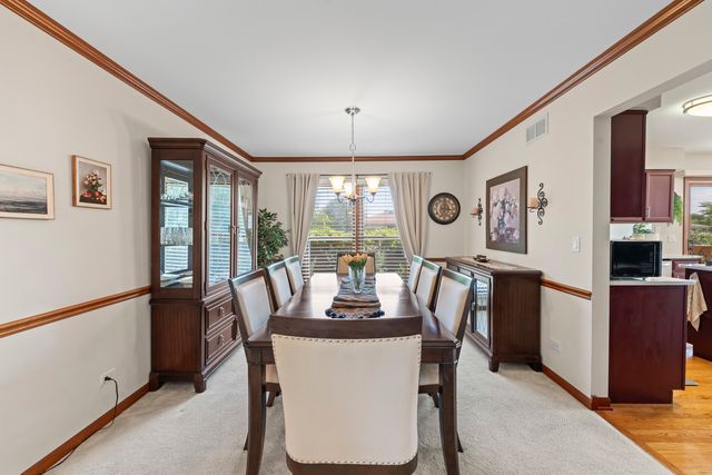 707 Republic Court, Schaumburg, IL 60193