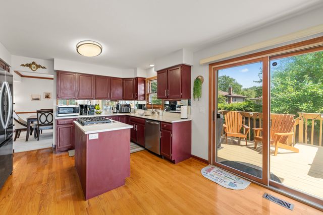 707 Republic Court, Schaumburg, IL 60193