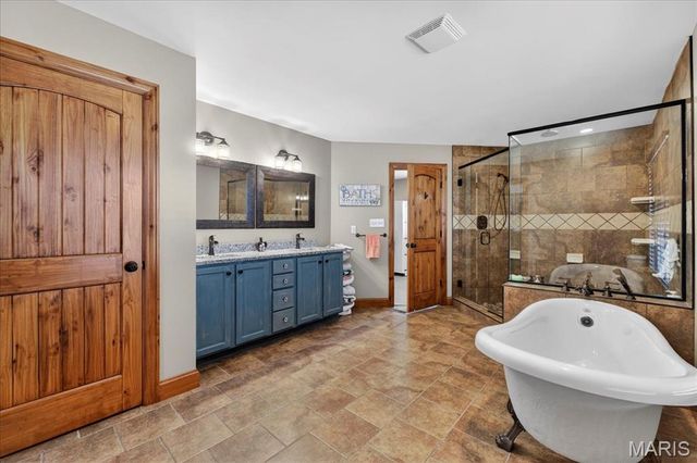 1985 Heritage Farms Drive, Pacific, MO 63069