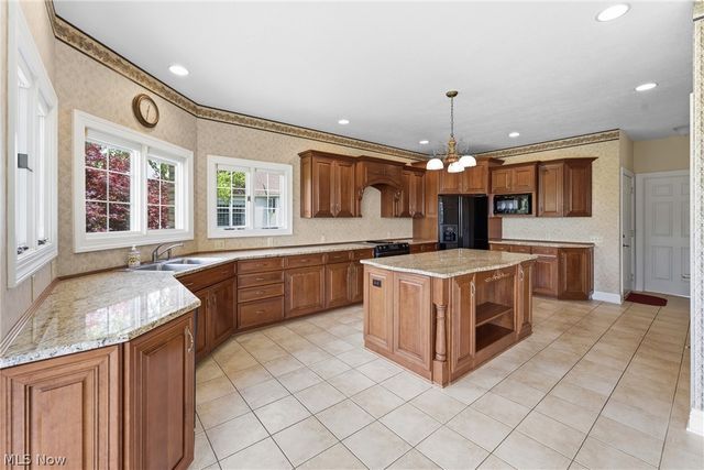 2595 Augusta Drive SE, Massillon, OH 44646