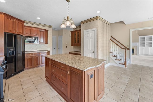 2595 Augusta Drive SE, Massillon, OH 44646
