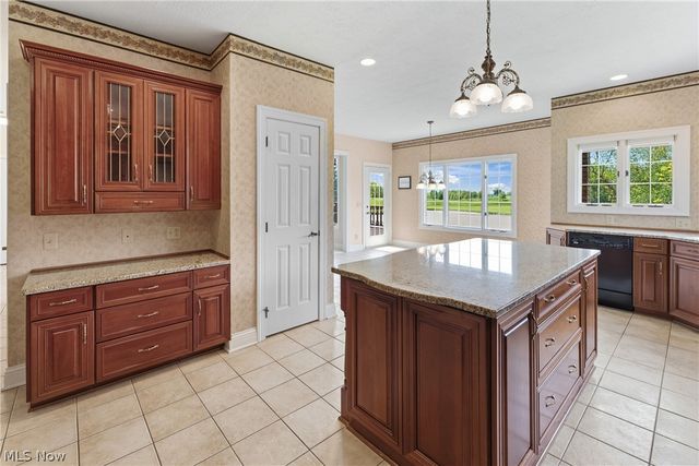 2595 Augusta Drive SE, Massillon, OH 44646