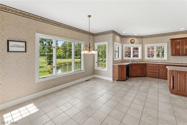 2595 Augusta Drive SE, Massillon, OH 44646