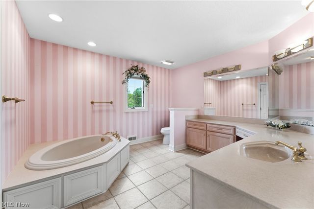 2595 Augusta Drive SE, Massillon, OH 44646