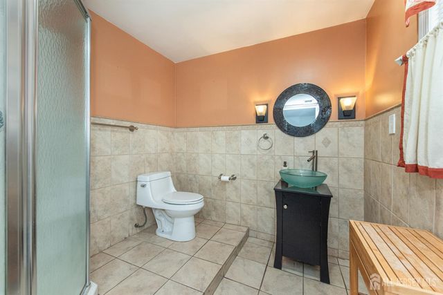 64 pinho Avenue, Carteret, NJ 07008