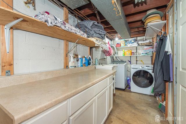 64 pinho Avenue, Carteret, NJ 07008