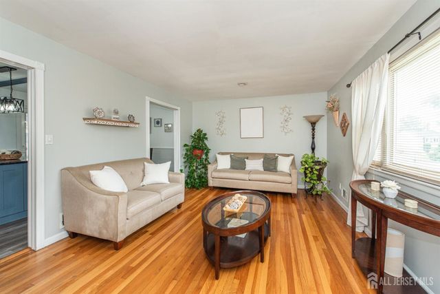 64 pinho Avenue, Carteret, NJ 07008