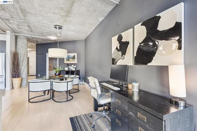 311 Oak St 720, Oakland, CA 94607