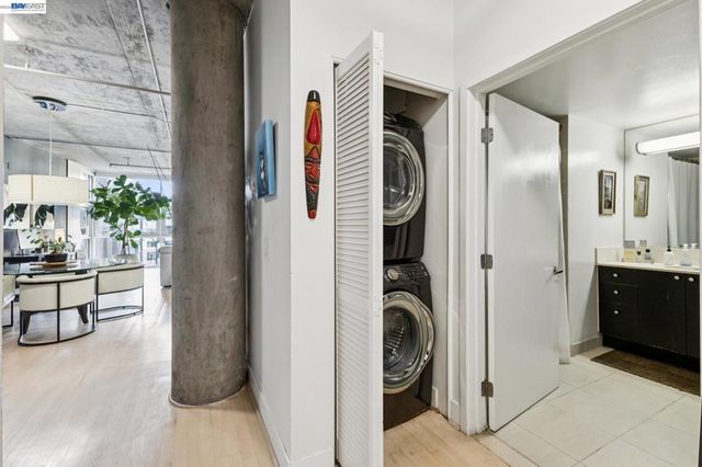 311 Oak St 720, Oakland, CA 94607