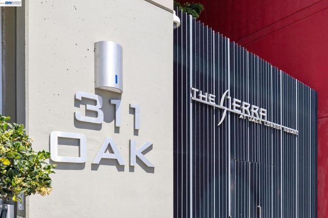 311 Oak St 720, Oakland, CA 94607