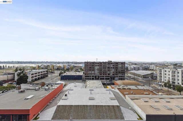 311 Oak St 720, Oakland, CA 94607