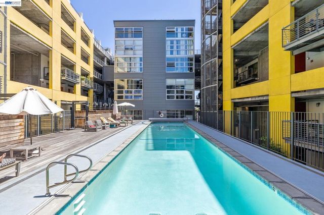 311 Oak St 720, Oakland, CA 94607