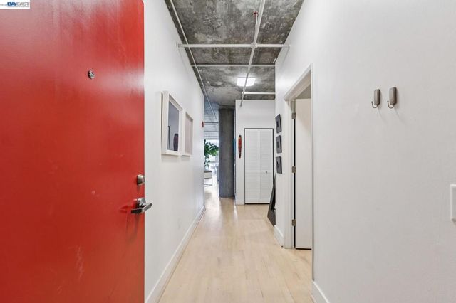 311 Oak St 720, Oakland, CA 94607