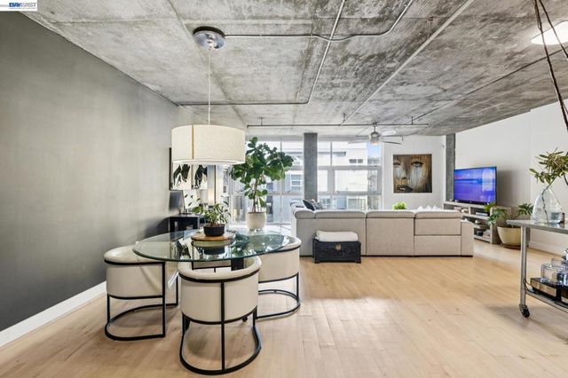 311 Oak St 720, Oakland, CA 94607