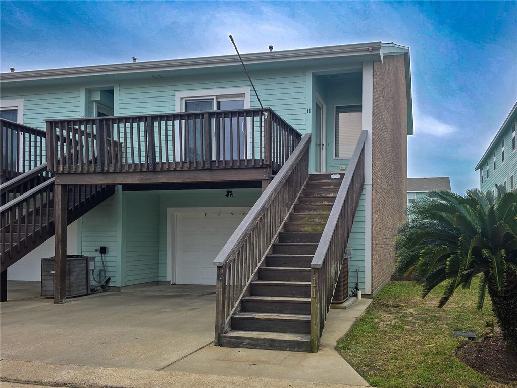 3100 75th Street 11, Galveston, TX 77551