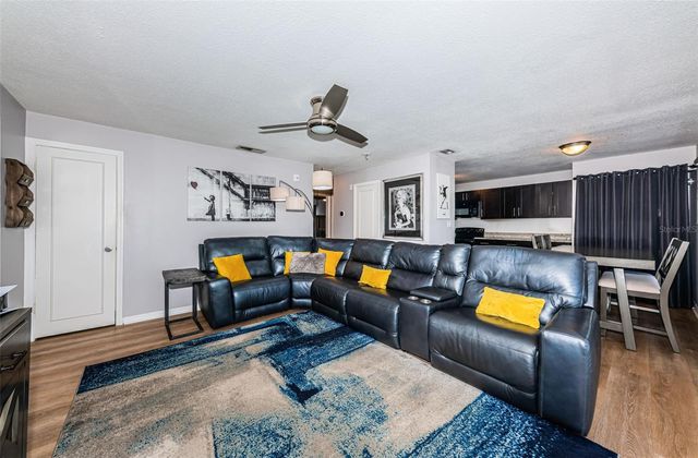 5052 STARFISH DRIVE SE D, St Petersburg, FL 33705