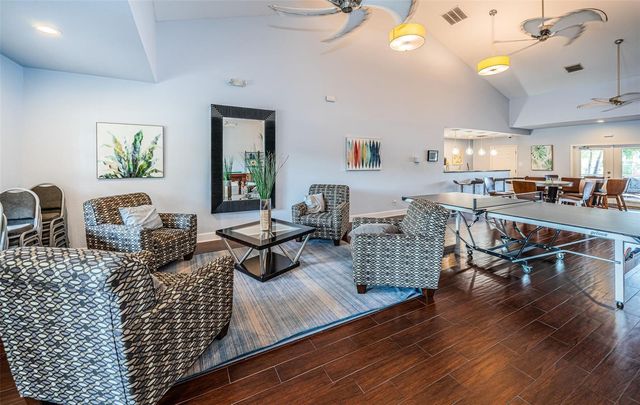 5052 STARFISH DRIVE SE D, St Petersburg, FL 33705