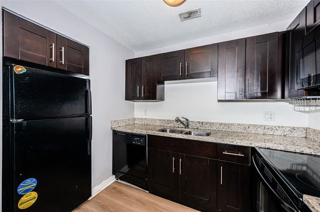 5052 STARFISH DRIVE SE D, St Petersburg, FL 33705