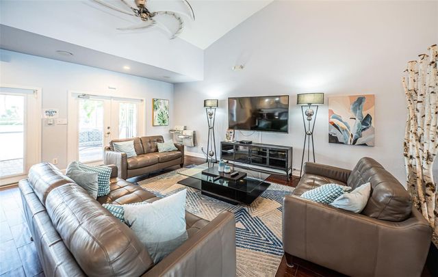 5052 STARFISH DRIVE SE D, St Petersburg, FL 33705