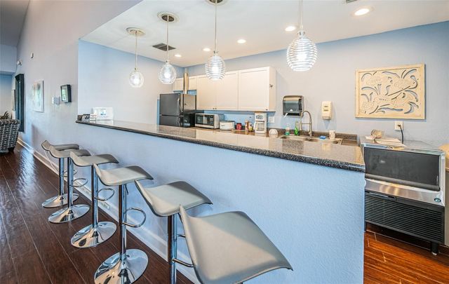 5052 STARFISH DRIVE SE D, St Petersburg, FL 33705