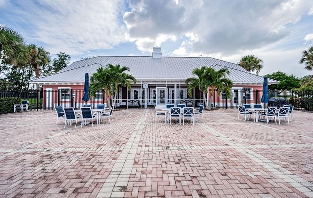 5052 STARFISH DRIVE SE D, St Petersburg, FL 33705