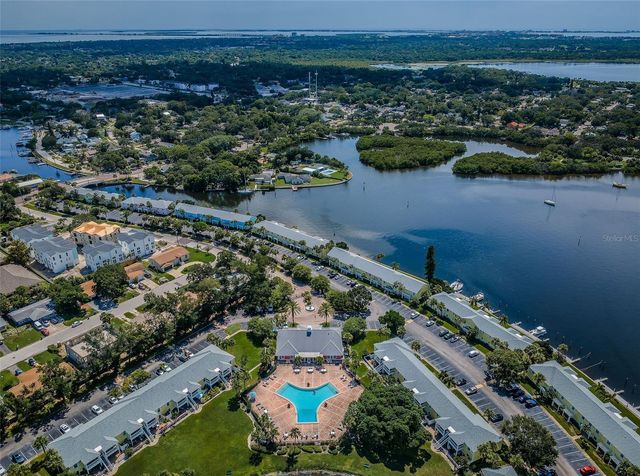 5052 STARFISH DRIVE SE D, St Petersburg, FL 33705