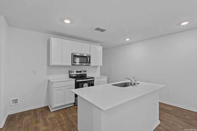 14723 Armstrong Fld, San Antonio, TX 78245