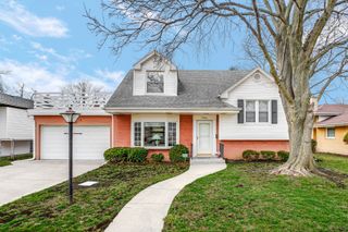 1604 S Greenwood Avenue, Park Ridge, IL 60068