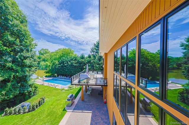 21 Lake Road, Great Neck, NY 11020