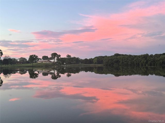 21 Lake Road, Great Neck, NY 11020