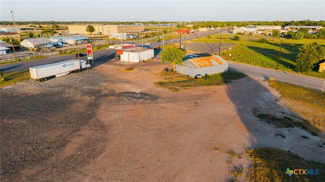 2408 Ben Jordan Street, Victoria, TX 77901