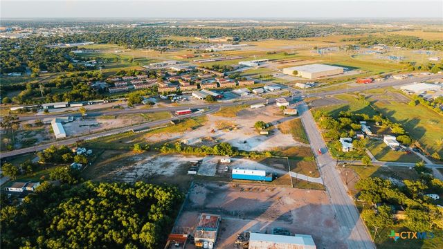 2408 Ben Jordan Street, Victoria, TX 77901