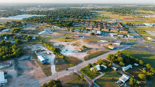 2408 Ben Jordan Street, Victoria, TX 77901