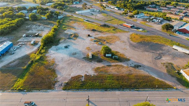 2408 Ben Jordan Street, Victoria, TX 77901