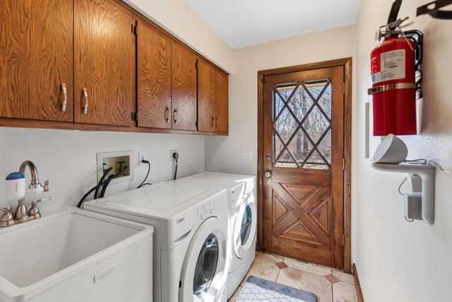 12785 W Bobwood ROAD, New Berlin, WI 53151