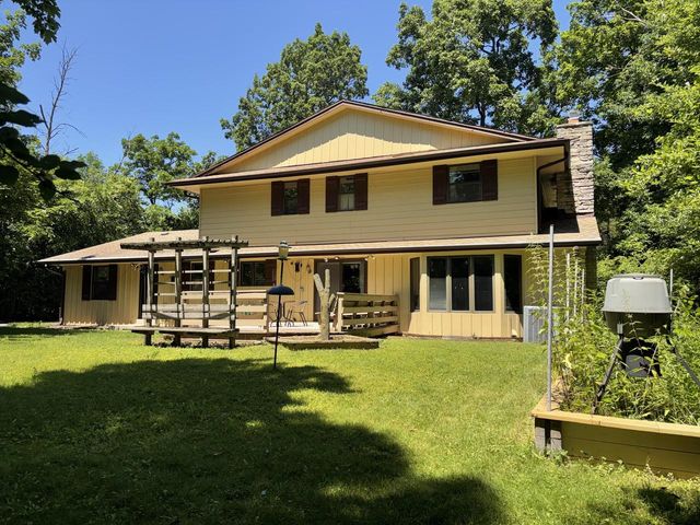 12785 W Bobwood ROAD, New Berlin, WI 53151