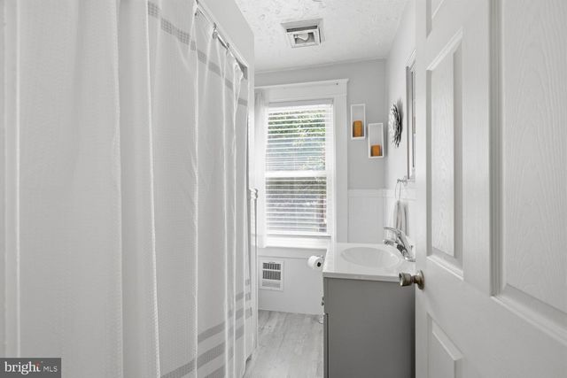 227 E ROSS ST, Lancaster, PA 17602