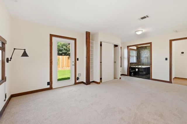 2020 Lake Dr, Stockton, CA 95204