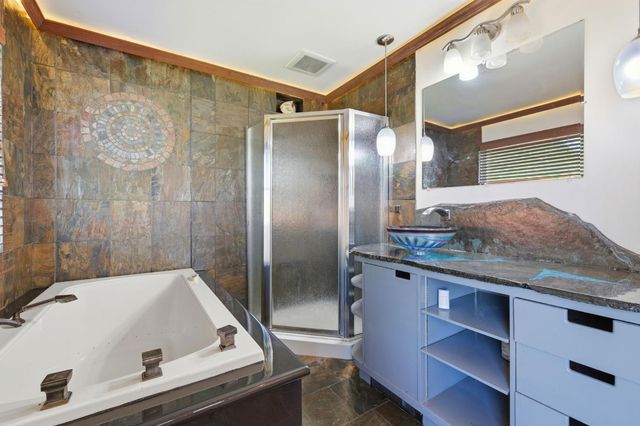 2020 Lake Dr, Stockton, CA 95204