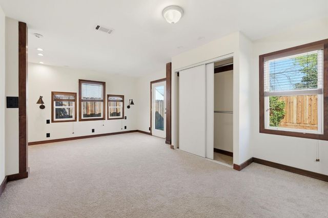 2020 Lake Dr, Stockton, CA 95204