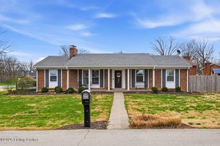 6501 Ridge Cliff Rd, Louisville, KY 40228
